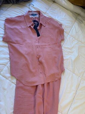 2 piece button up pocketed casual set. Size small by Julia. NWT